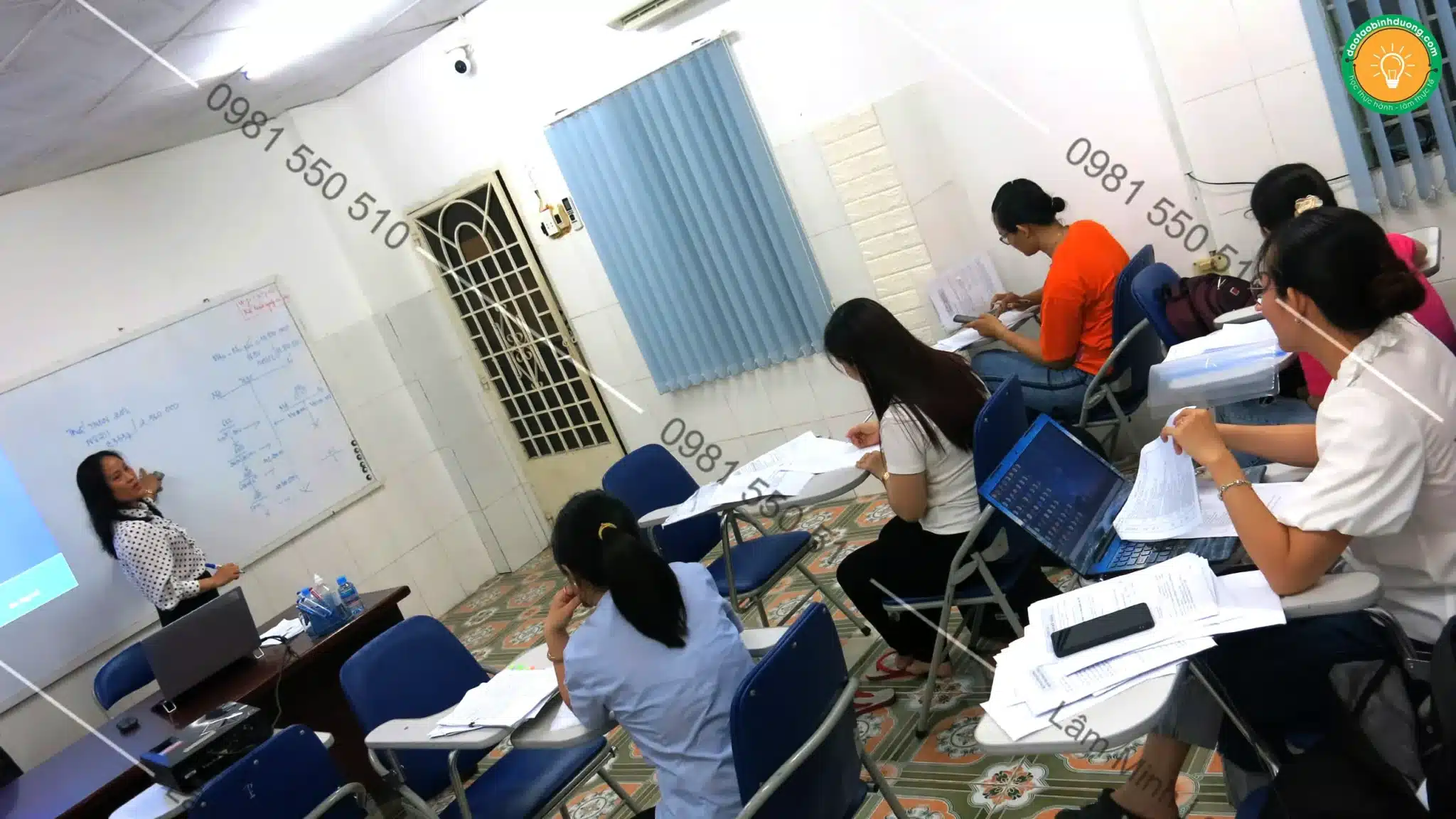 học kế toán tổng hợp tại lâm minh long thủ dầu một 03